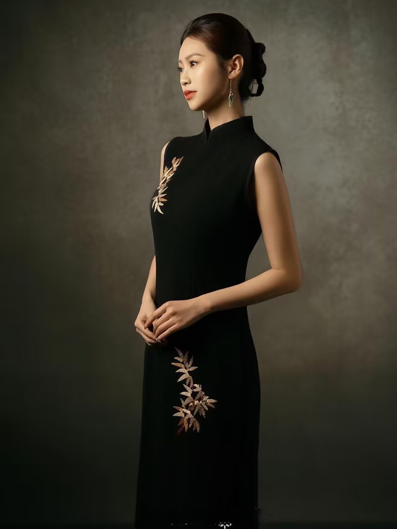 Studio Fotografi Potret Hitam  - Photography Lighting Studio ulasan dan harga